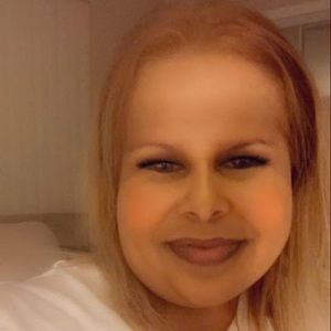 Meet your Posher, Lorraine